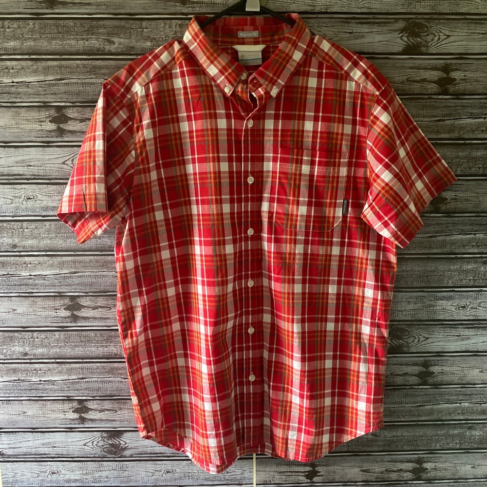 Columbia Men's Short-Sleeved Button-Down Shirt Size M Red Plaid Regular Fit Logo